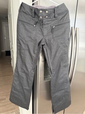New Burton Women’s Snowboarding Pants Size Large Adjustable Waist